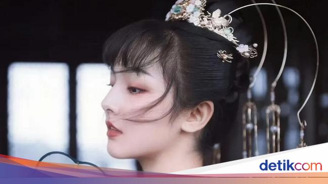 Viral Wanita Cantik Mirip Dilraba Dilmurat, Dikira Model, Ternyata Sniper Elit