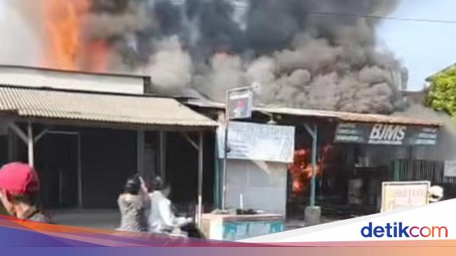 Bengkel hingga Warung Soto Terbakar di Bogor, Kerugian Capai Rp 100 Juta