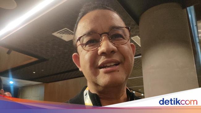 Anies Minta Anak Muda Tak Jauhi Politik, Singgung Polemik Tambang di Raja Ampat