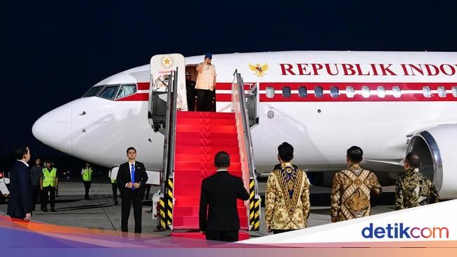 Prabowo Bertolak ke Singapura, Bakal Bertemu Presiden Tharman-PM Wong
