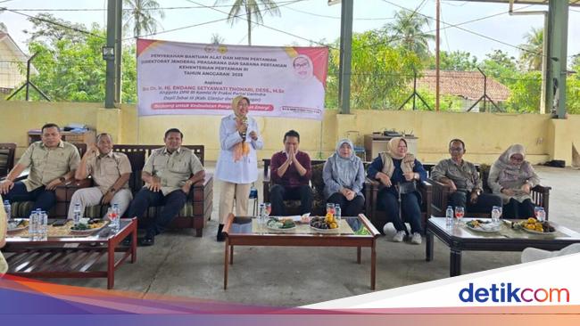 Legislator Gerindra Beri Bantuan Alsintan Senilai Rp 5,8 M di Cianjur