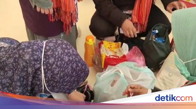Jemaah Haji Dilarang Bawa Air Zamzam ke Pesawat