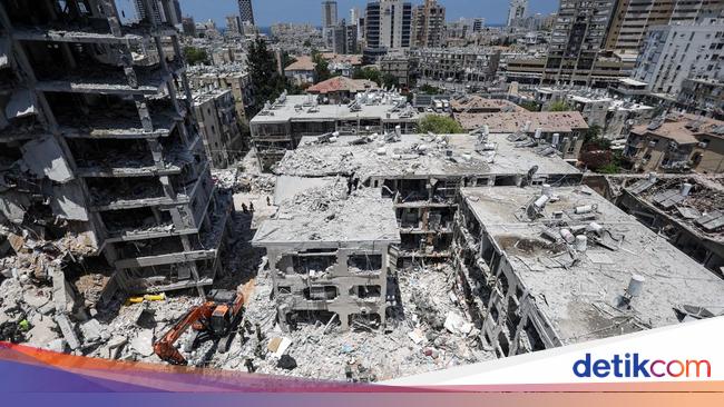 Rentetan Rudal Iran Sukses Hancurkan Kota-kota Israel