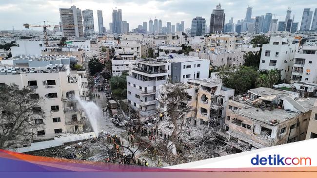 Rudal Balistik Iran Tembus Bunker Israel, Warga Marah