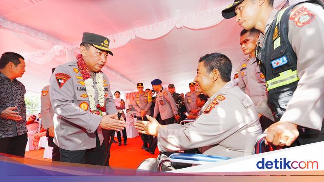 Kapolri Tinjau Pelayanan Bakti Kesehatan di Jembrana Bali