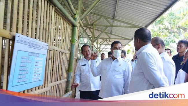 Usai Tinjau Budidaya Ikan, Menteri Agus Cek Peternakan Ayam di Lapas Kendal