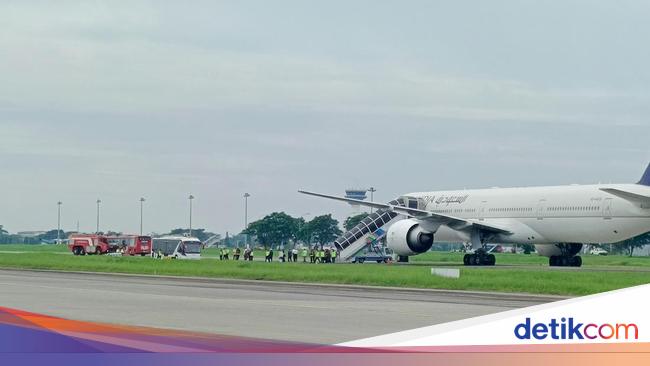 5 Fakta Pesawat Bawa Jemaah Haji Tujuan Jakarta Diancam Bom Lewat Email