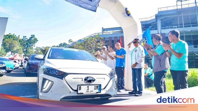 Ketum IMI Lepas Gelaran E-Rallytage: EV Fun Rally in Heritage di Jakarta