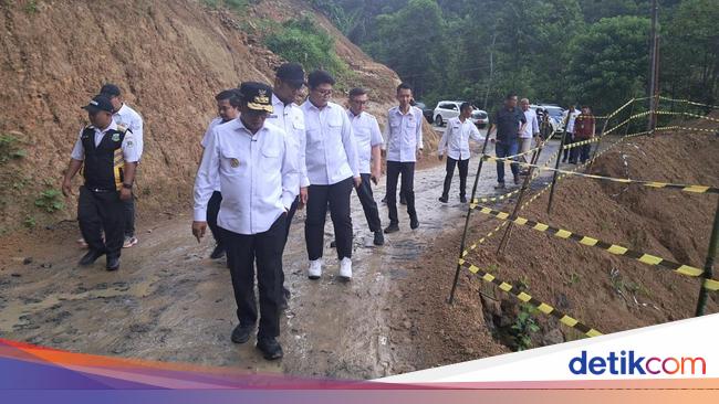 Longsor, Akses Jalan ke Wisata Negeri di Atas Awan Banten Diperbaiki Juli