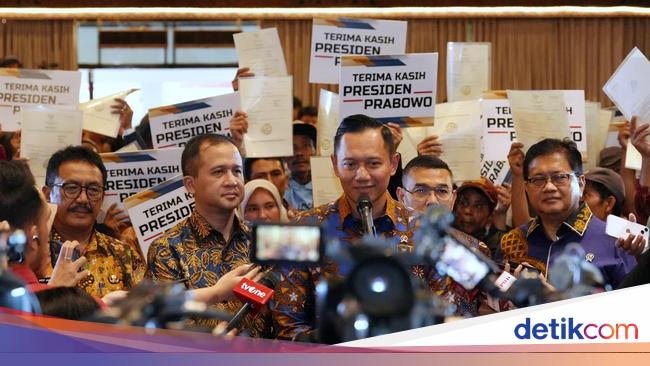Transmigran Lokal Sukabumi Terima SHM: Terima Kasih Presiden Prabowo