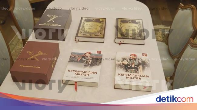 Buku 'Kepemimpinan Militer' Karya Prabowo Terbit Versi Bahasa Rusia