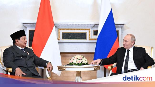 Duduk Dekat Putin, Prabowo Sampaikan Terima Kasih Dukung RI Masuk BRICS