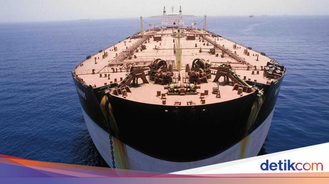 Mungkinkah Iran Tutup Selat Hormuz? Apa Akibatnya?
