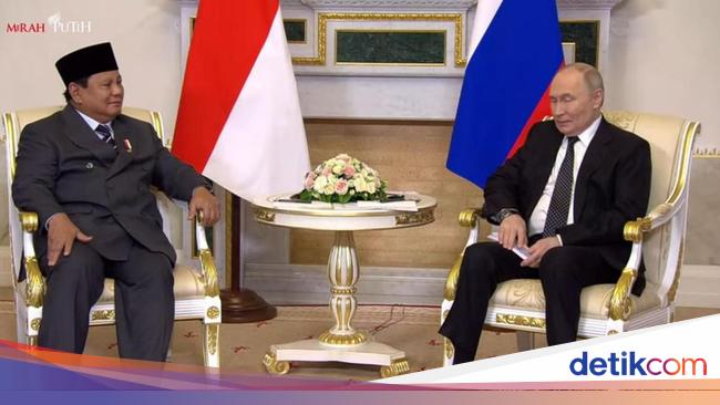 Putin Sambut Prabowo di Istana Constantine: Saya Senang Bertemu Pak Presiden