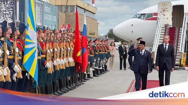Sambutan Hangat Iringi Lawatan Prabowo ke Rusia