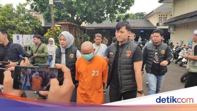 Skandal Mengguncang Pondok Pesantren: Oknum Guru Olahraga Cabuli 5 Santri, Bukti Rekaman Ponsel Terungkap!