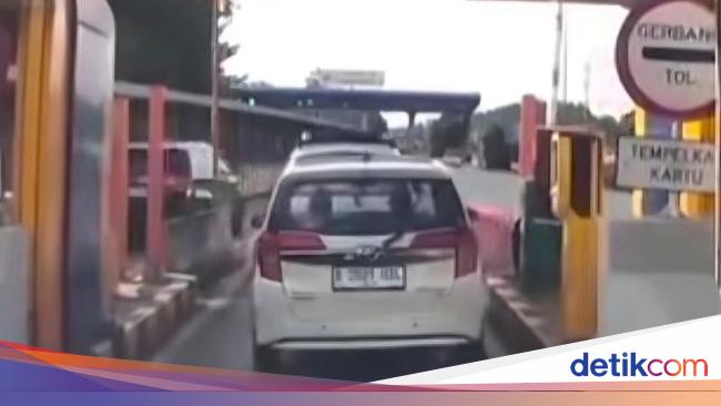 Buru Pemobil Tak Bayar Tol Depok, Polisi Jaga Tol Jagorawi-Cikampek