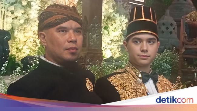 Al Ghazali dan Alyssa Daguise Bulan Madu ke Afrika