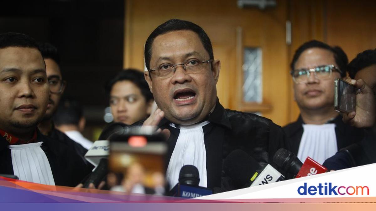 Pengacara Nadiem Ungkap Alasan Kompak Tak Hadir di Sidang Chromebook