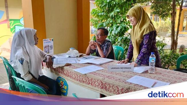 Tekan Angka Putus Sekolah, Pemda Terapkan Berbagai Strategi di SPMB 2025