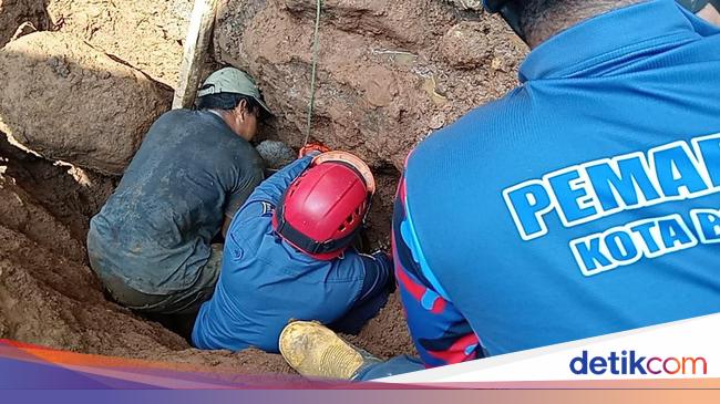 Pekerja Bangunan yang Tertimbun Tanah di Gang Aut Bogor Meninggal Dunia