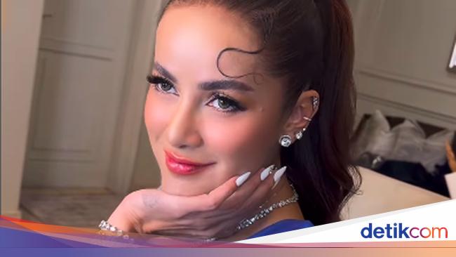 Blak-blakan Olla Ramlan Soal Lepas Hijab