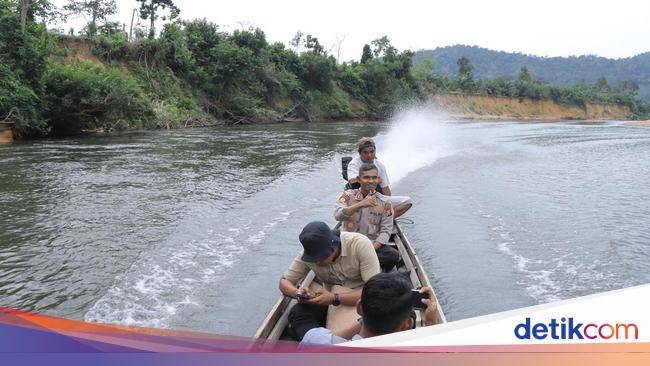 Polres Kampar Patroli Jelajah Sungai Ajak Warga Lestarikan Rimbang Baling