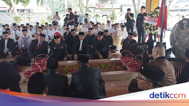 Menag hingga Kader PDIP Hadiri Ziarah Kebangsaan Haul Ke-55 Bung Karno