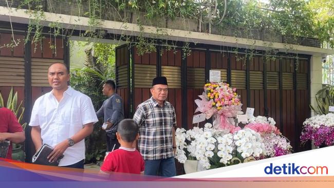 Pratikno dan Muhadjir Temui Jokowi di Solo