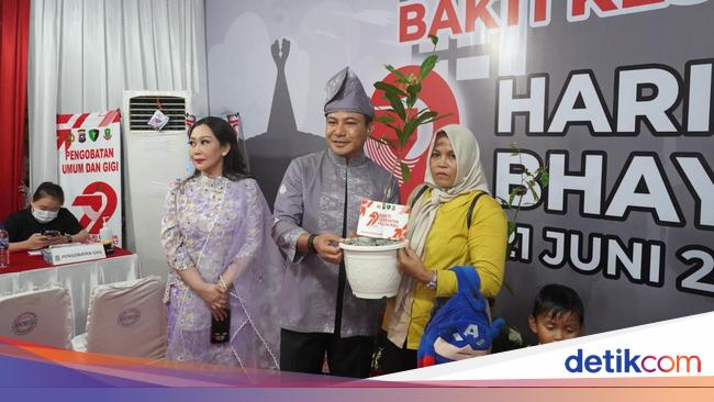 Kado HUT Bhayangkara Polda Riau untuk Masyarakat: Pohon hingga SIM Gratis