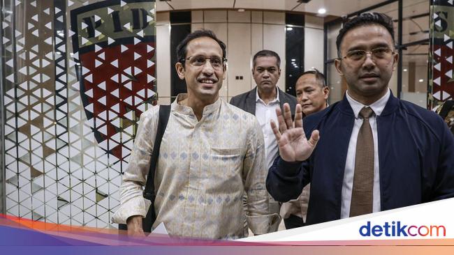Nadiem Absen, Minta Pemeriksaan di Kejagung Ditunda