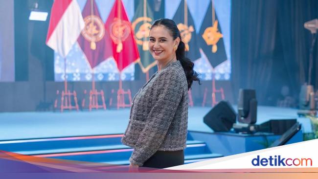 7 Artis Jalani Profesi Baru di Luar Negeri
