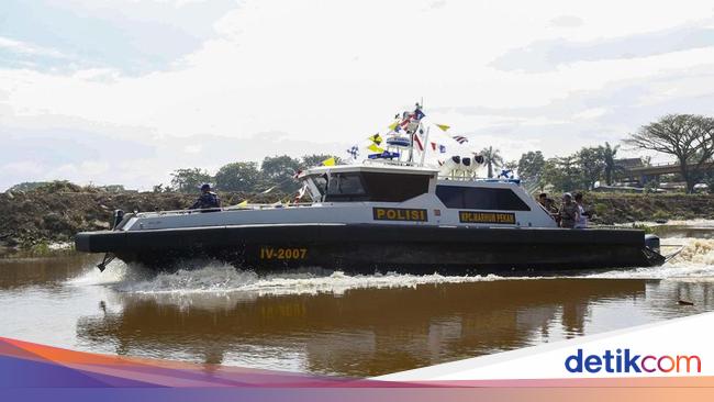 Tingkatkan Pelayanan di Pesisir, Polda Riau Resmikan Kapal Patroli Cepat