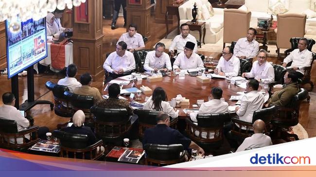 Prabowo Juga Ratas Bahas Percepatan Kopdes Merah Putih di Hambalang Hari Ini