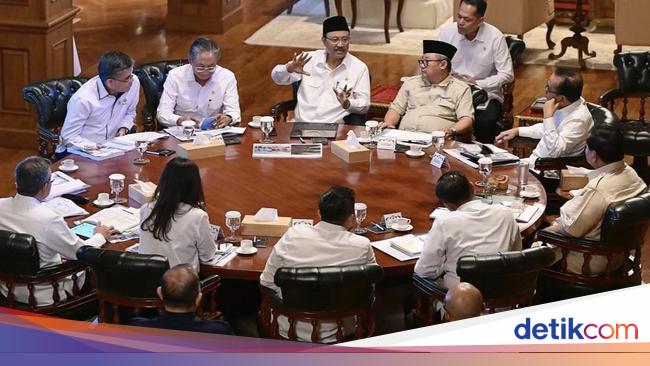 Prabowo Panggil Mensos-Mendikdasmen Ratas di Hambalang, Bahas Sekolah Rakyat