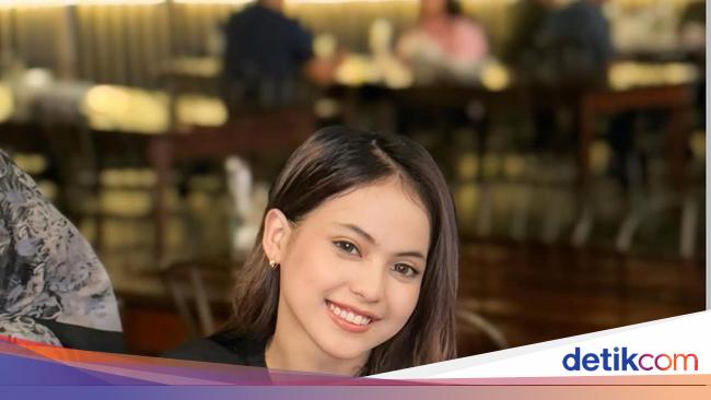 Putri Isnari Hobi Hangout, Santai Nikmati Es Jeruk hingga Strawberry Milkshake