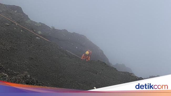 Jasad Turis Brasil Telah Dievakuasi dari Dasar Jurang Gunung Rinjani