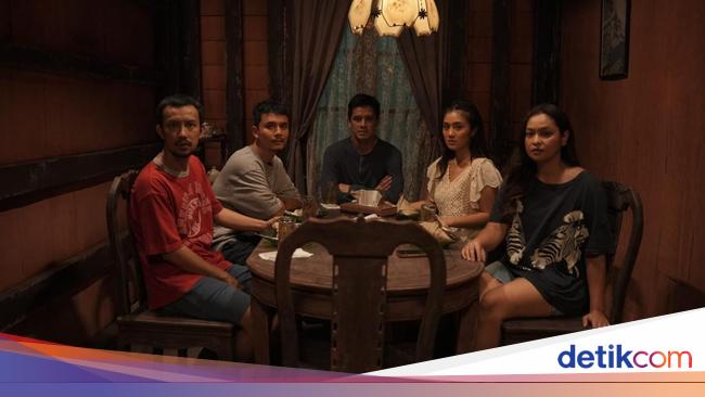 Pernikahan Arwah The Butterfly House Tayang di Netflix, Siap Sambangi Bioskop di 36 Negara