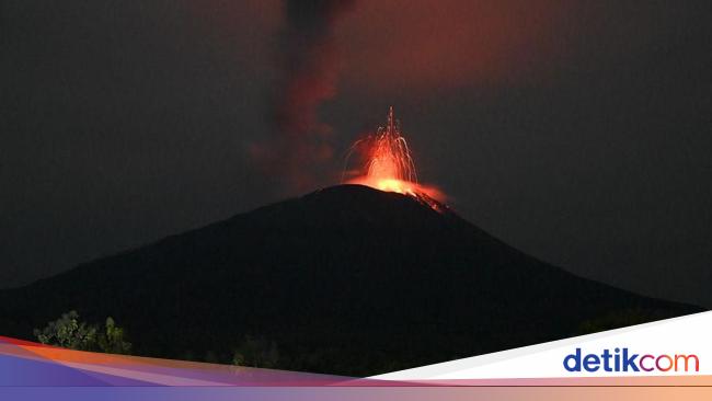 Status Siaga Semeru: Belasan Kali Meletus dan Ancaman Lahar Dingin