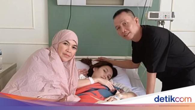 Kondisi Ayu Ting Ting yang Terbaring Lemas di Rumah Sakit