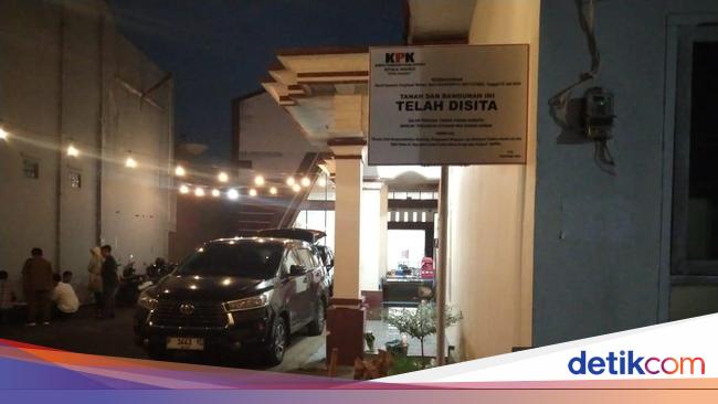 Rumah Eks Waka DPRD Jatim Anwar Sadad Disita KPK Terkait Suap Dana Hibah