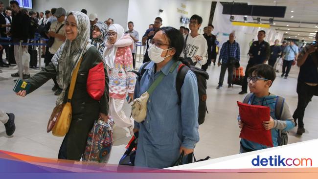 WNI yang Dievakuasi dari Iran Terima Kasih ke Pemerintah: Sekarang Aman