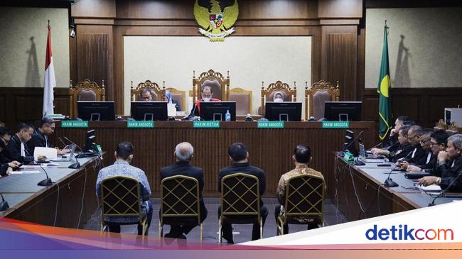4 Terdakwa Korupsi Lahan Rorotan Divonis Penjara