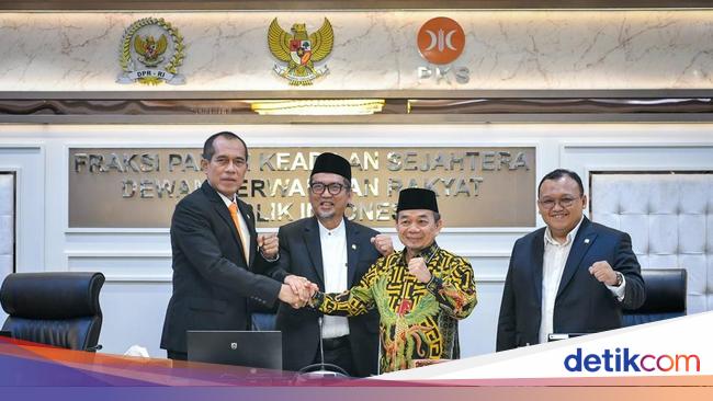 Abdul Kharis Kini Jabat Ketua Fraksi PKS di DPR Gantikan Jazuli Juwaini