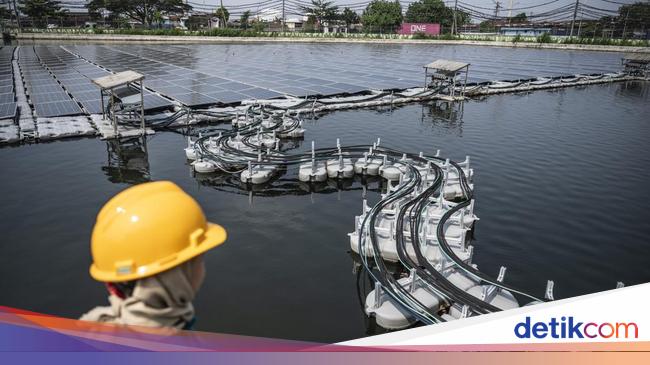 Listrik dari Atas Air, PLTS Terapung Tambaklorok Hasilkan Energi Bersih