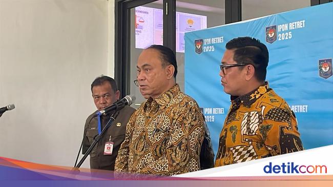 Menkop Larang Keluarga Kepala Daerah Jadi Pengurus Kopdes Merah Putih