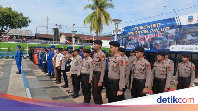 Polda Riau Luncurkan Program 'Jalur' Sentuh Masyarakat di Pesisir Sungai