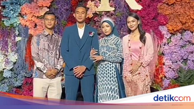 Momen Mesra Arhan dan Azizah di Pernikahan Rizky Ridho Curi Perhatian