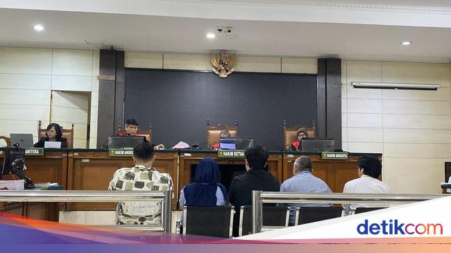 Istilah 'Buku Dosa' Junior dan 'Go Residen' Terungkap di Sidang PPDS Undip