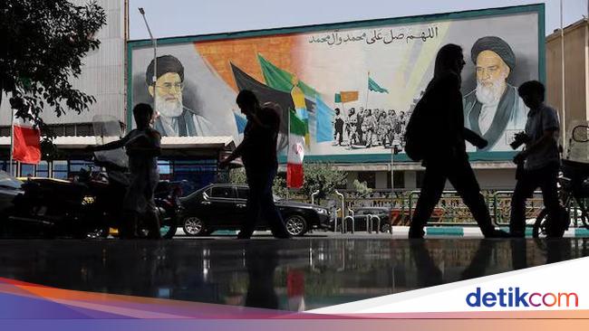 Iran Akan Gelar Pemakaman Kenegaraan untuk Komandan-Ilmuwan yang Tewas